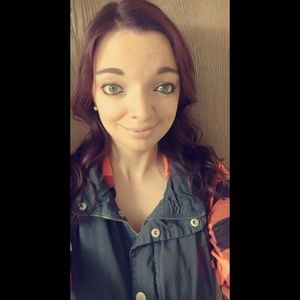 Meet your Posher, Alissa